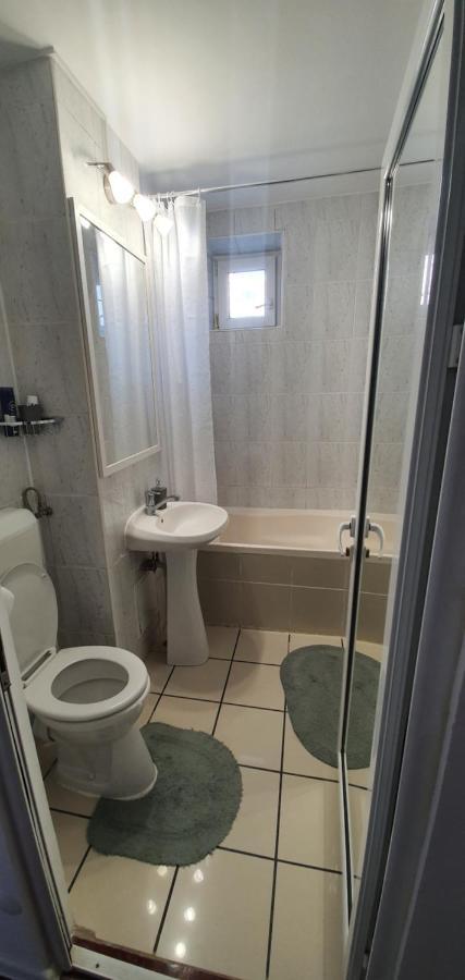 Apartament Chaplins 3 Camere Piatra Neamţ Buitenkant foto