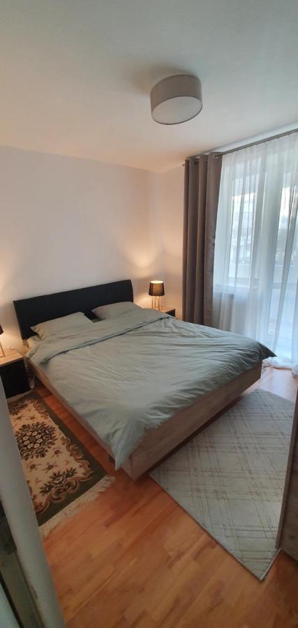 Apartament Chaplins 3 Camere Piatra Neamţ Buitenkant foto