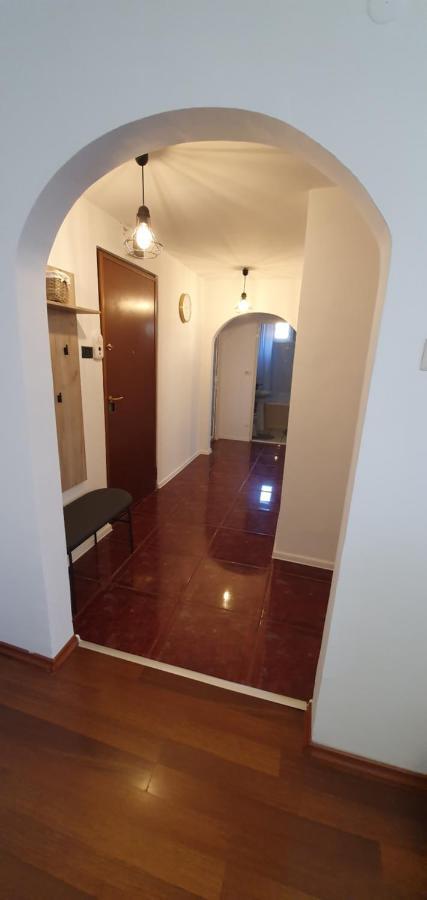 Apartament Chaplins 3 Camere Piatra Neamţ Buitenkant foto